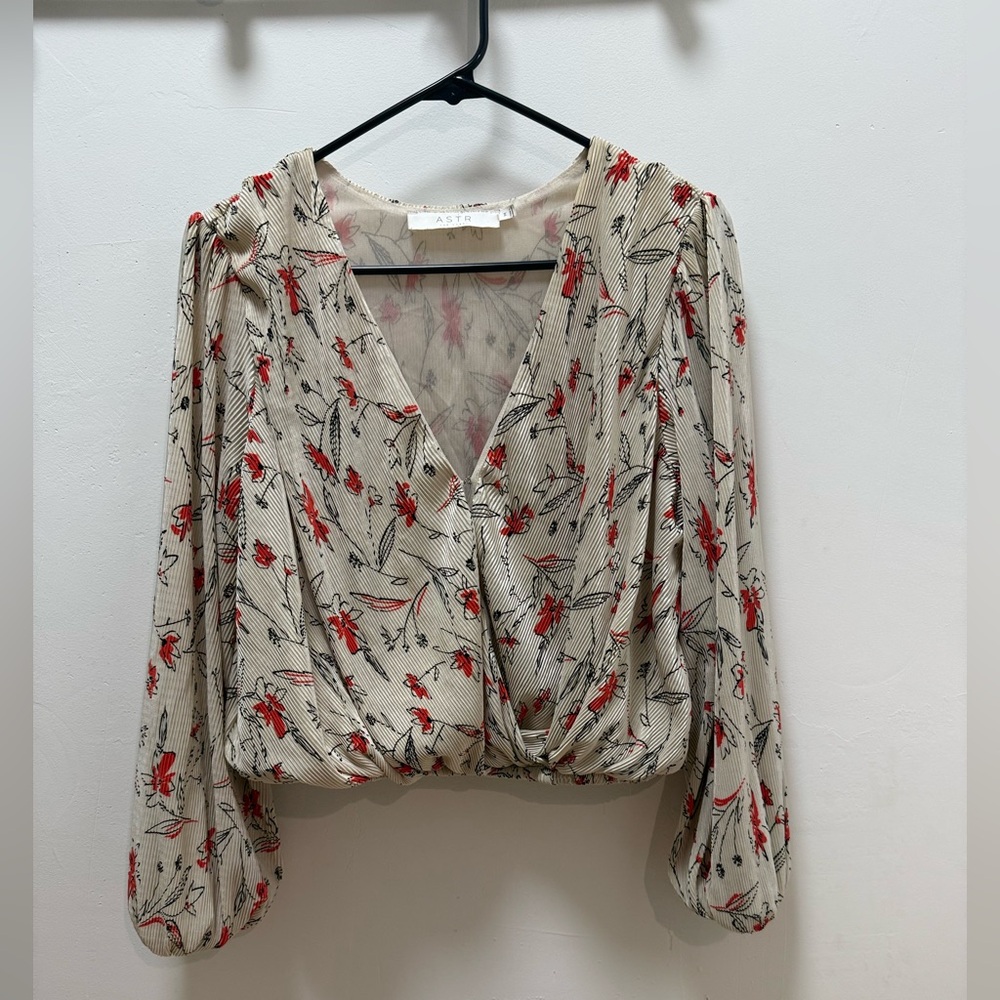 Astr women's top size M‎ romantic regal boho bohemian balloon sleeve - Picture 3 of 10